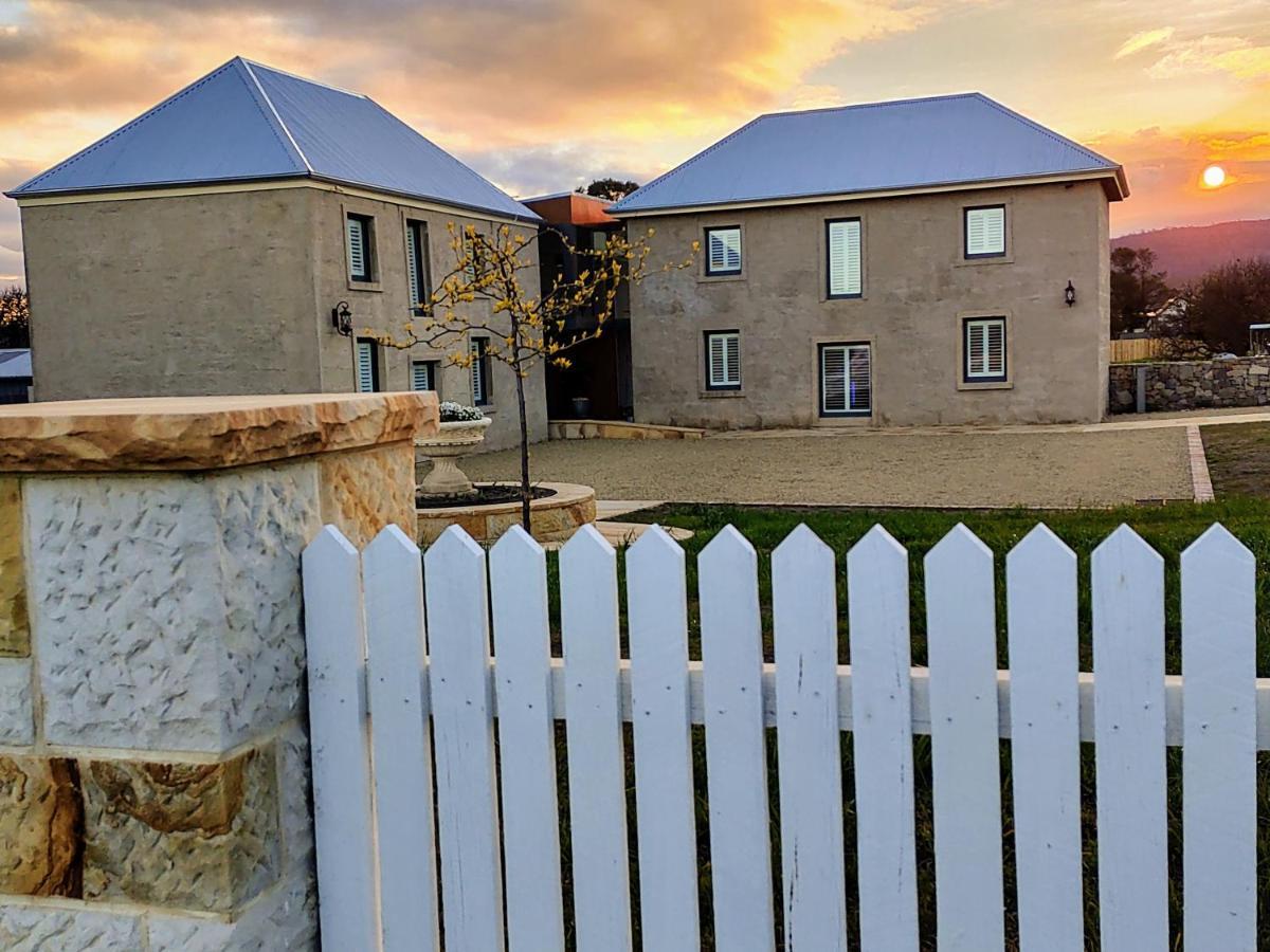 Triabunna Barracks Bed & Breakfast Exterior photo